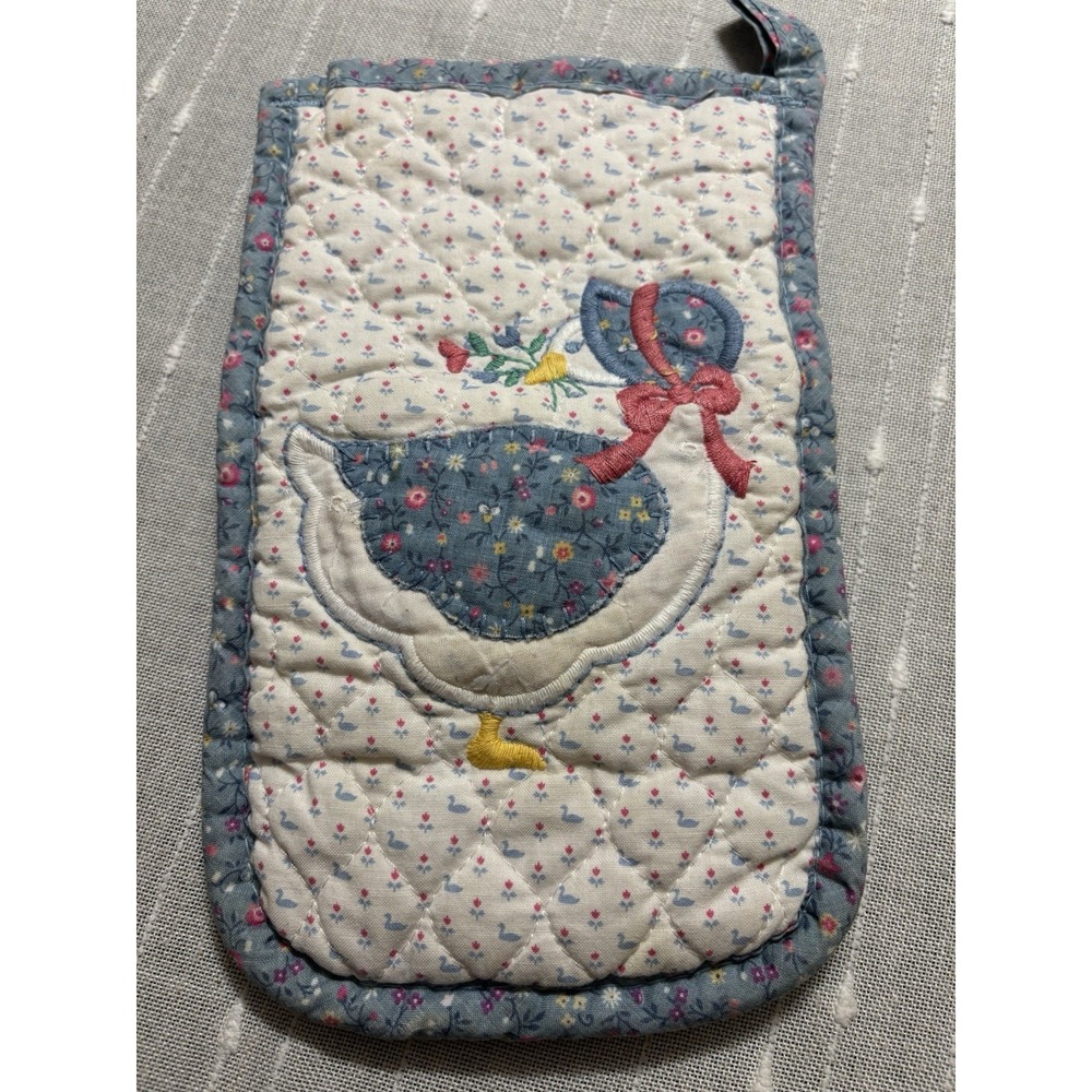 Vintage 1980s COUNTRY GOOSE POTHOLDER~ Duck  HOT PAD Cottagecore